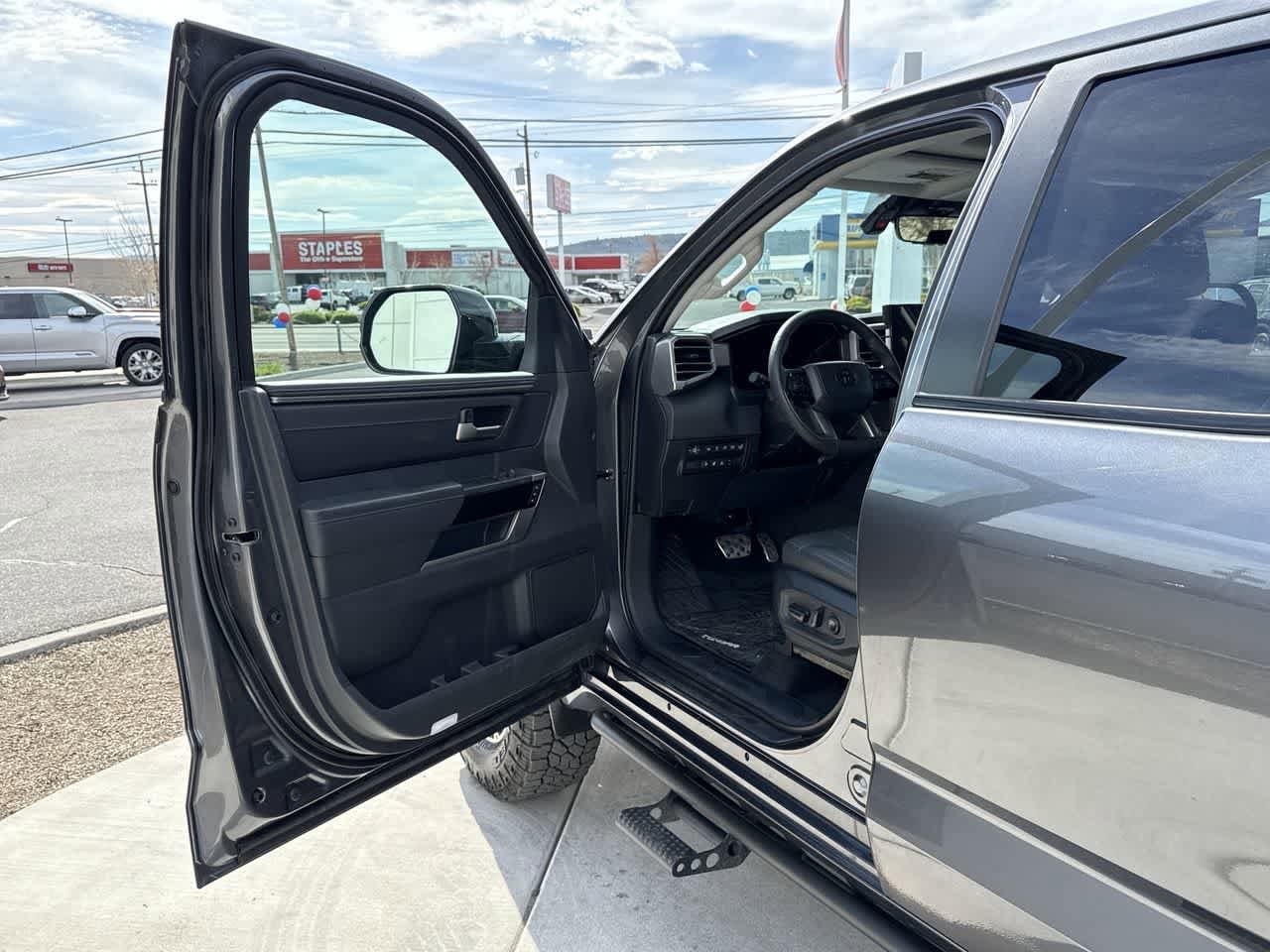 Thumbnail: 2024 Toyota Tundra - 10