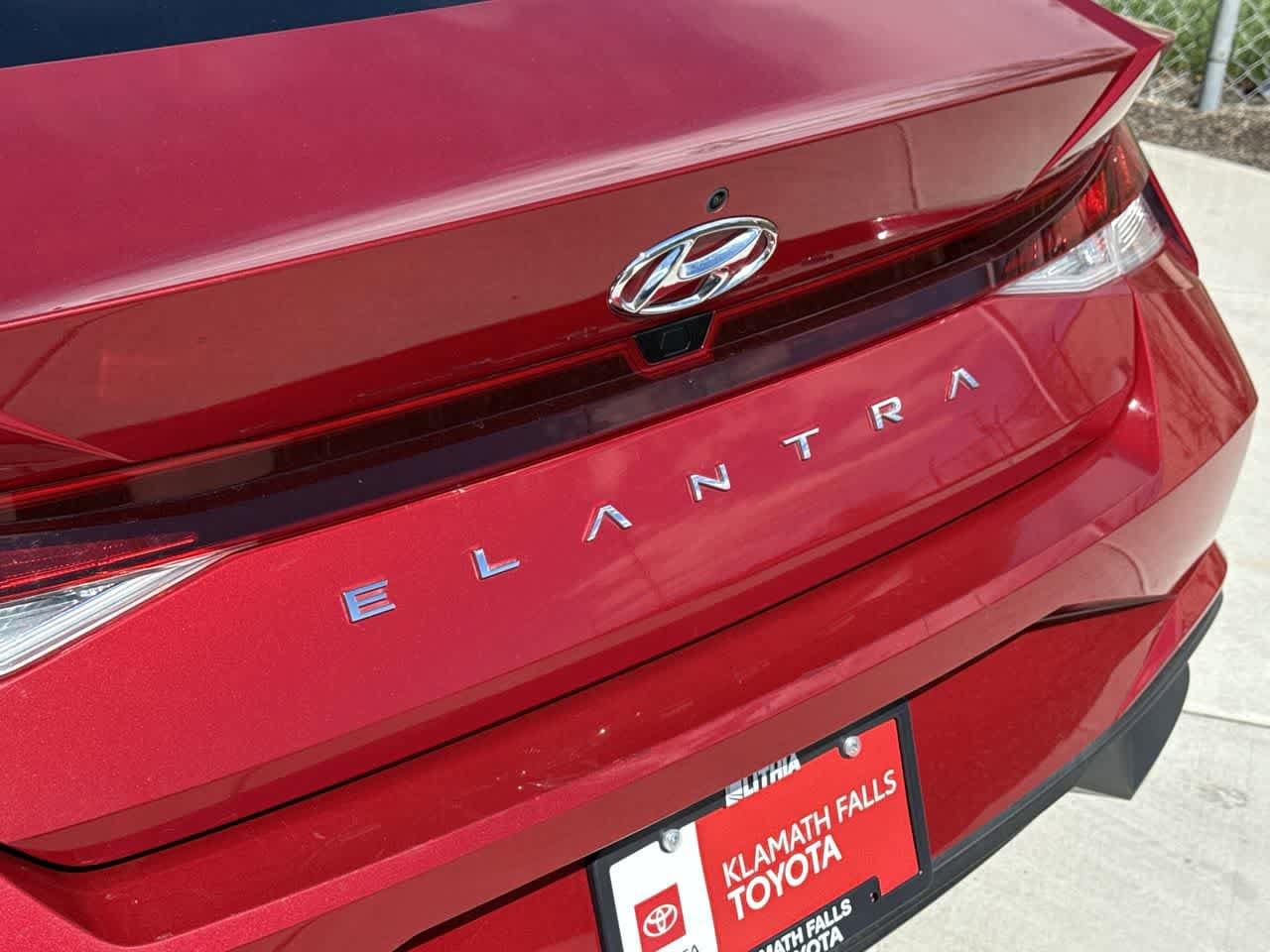 Thumbnail: 2023 Hyundai Elantra - 9