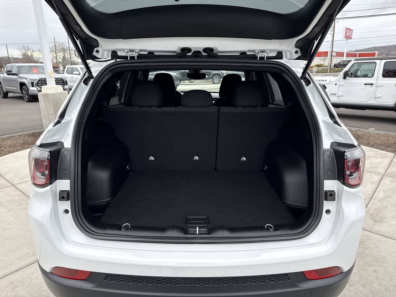 Thumbnail: 2025 Jeep Compass - 6