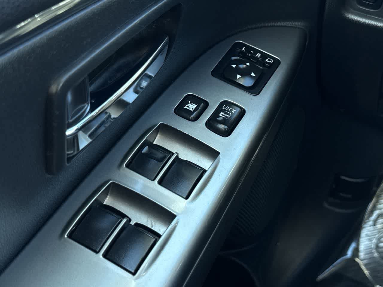 Thumbnail: 2018 Mitsubishi Outlander Sport - 22