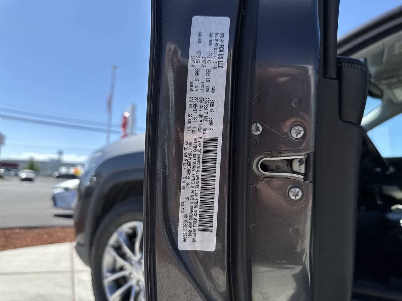 Thumbnail: 2019 Jeep Cherokee - 24