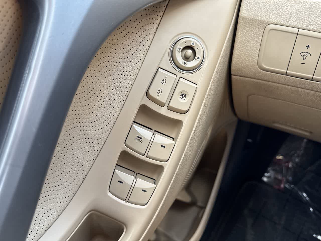 Thumbnail: 2011 Hyundai Elantra - 22