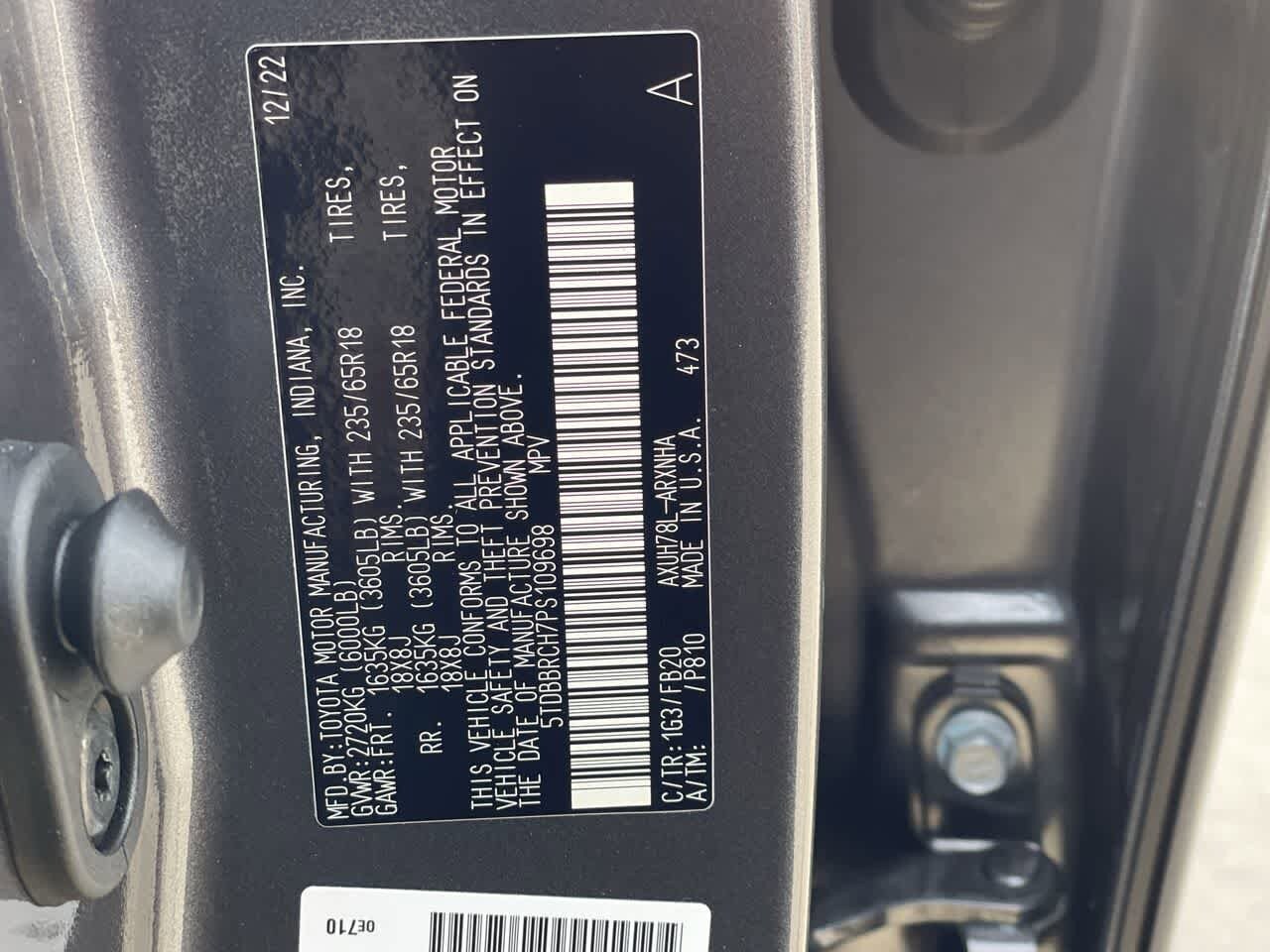 Thumbnail: 2023 Toyota Highlander - 28