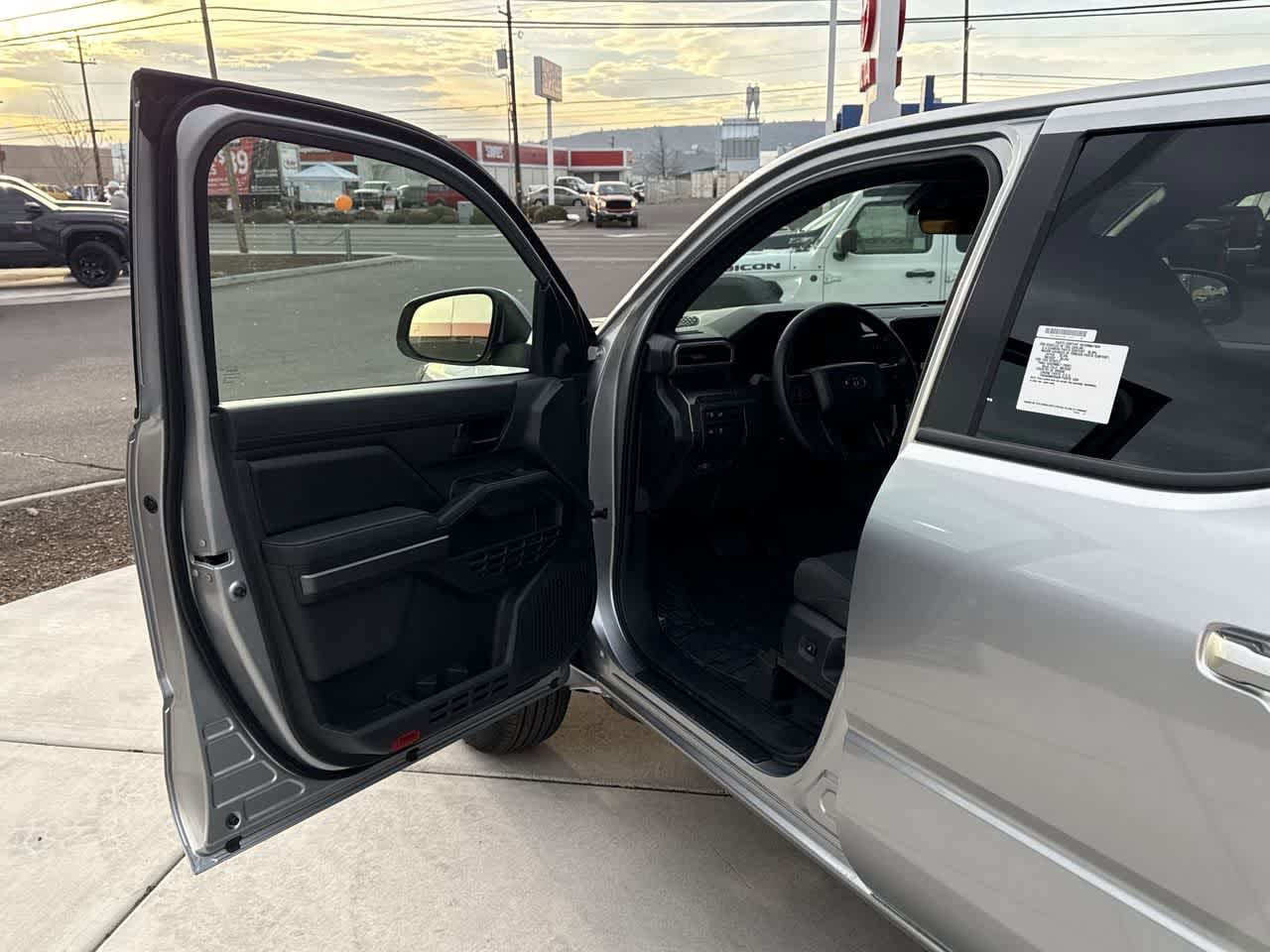 Thumbnail: 2025 Toyota Tacoma - 10