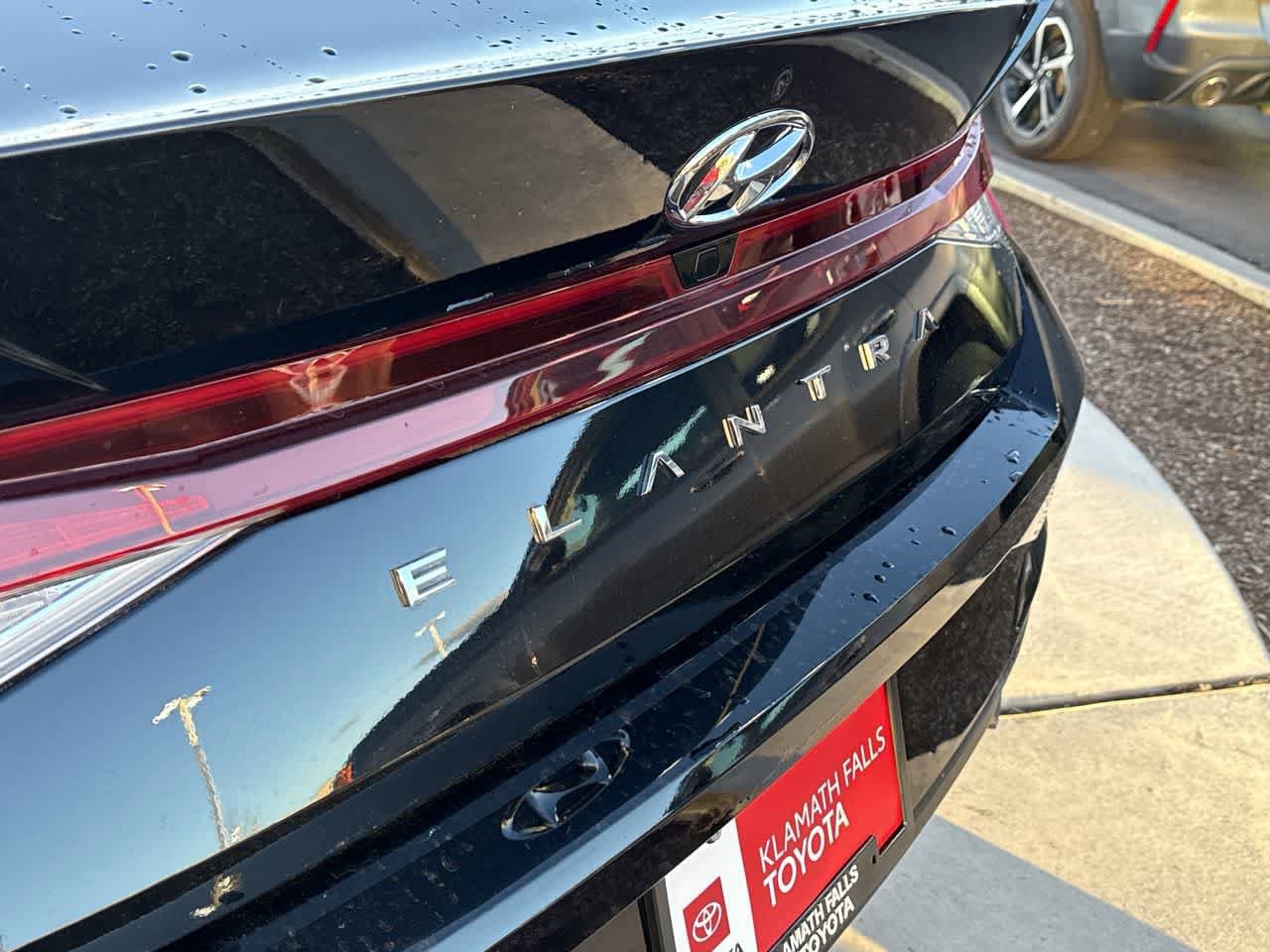 Thumbnail: 2023 Hyundai Elantra - 9