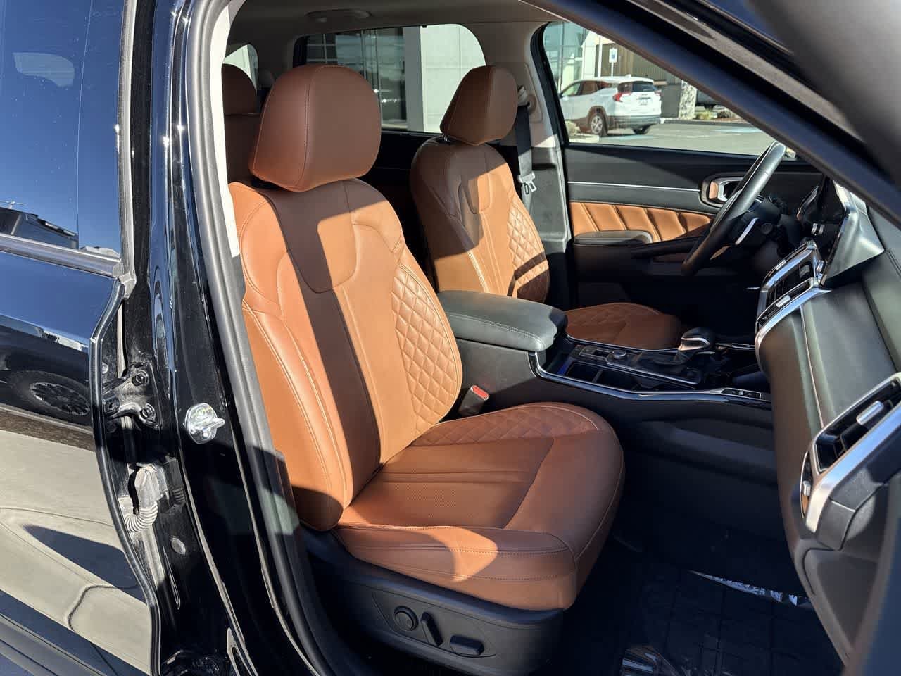 Thumbnail: 2023 Kia Sorento - 15