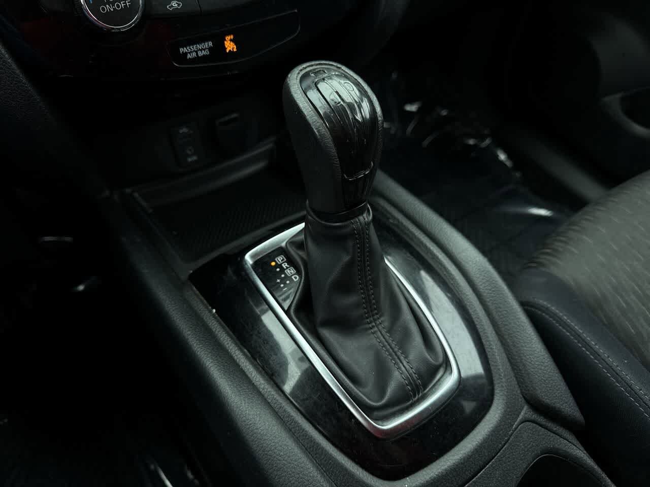 Thumbnail: 2017 Nissan Rogue - 20