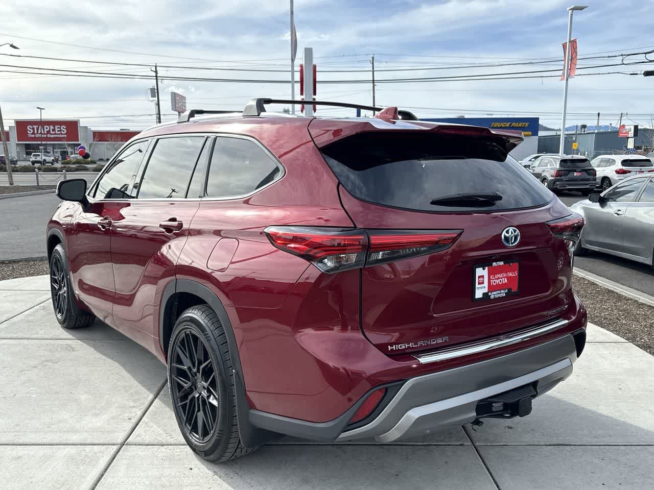 Thumbnail: 2022 Toyota Highlander - 5