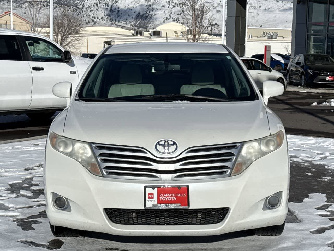 Thumbnail: 2010 Toyota Venza - 3