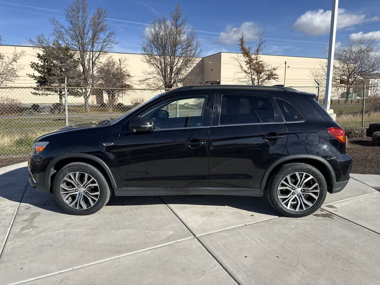 Thumbnail: 2018 Mitsubishi Outlander Sport - 2