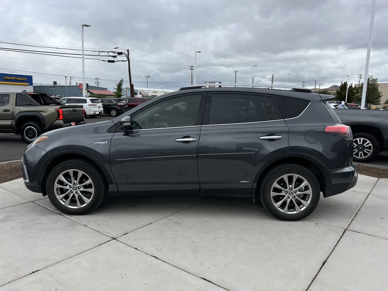 Used 2017 Toyota RAV4 Limited with VIN JTMDJREV7HD152532 for sale in Klamath Falls, OR