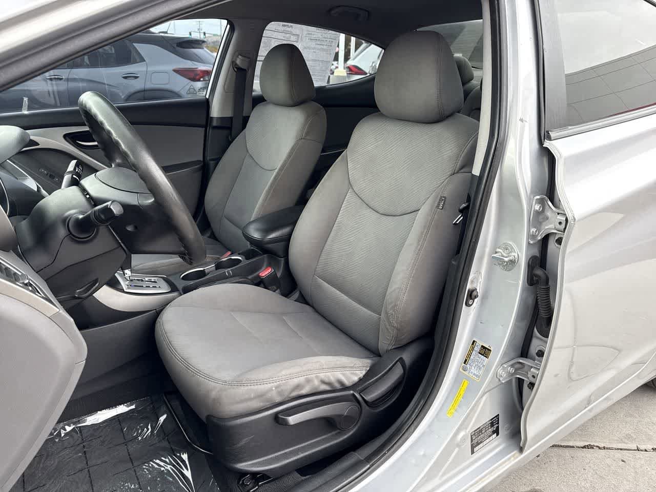 Thumbnail: 2011 Hyundai Elantra - 11