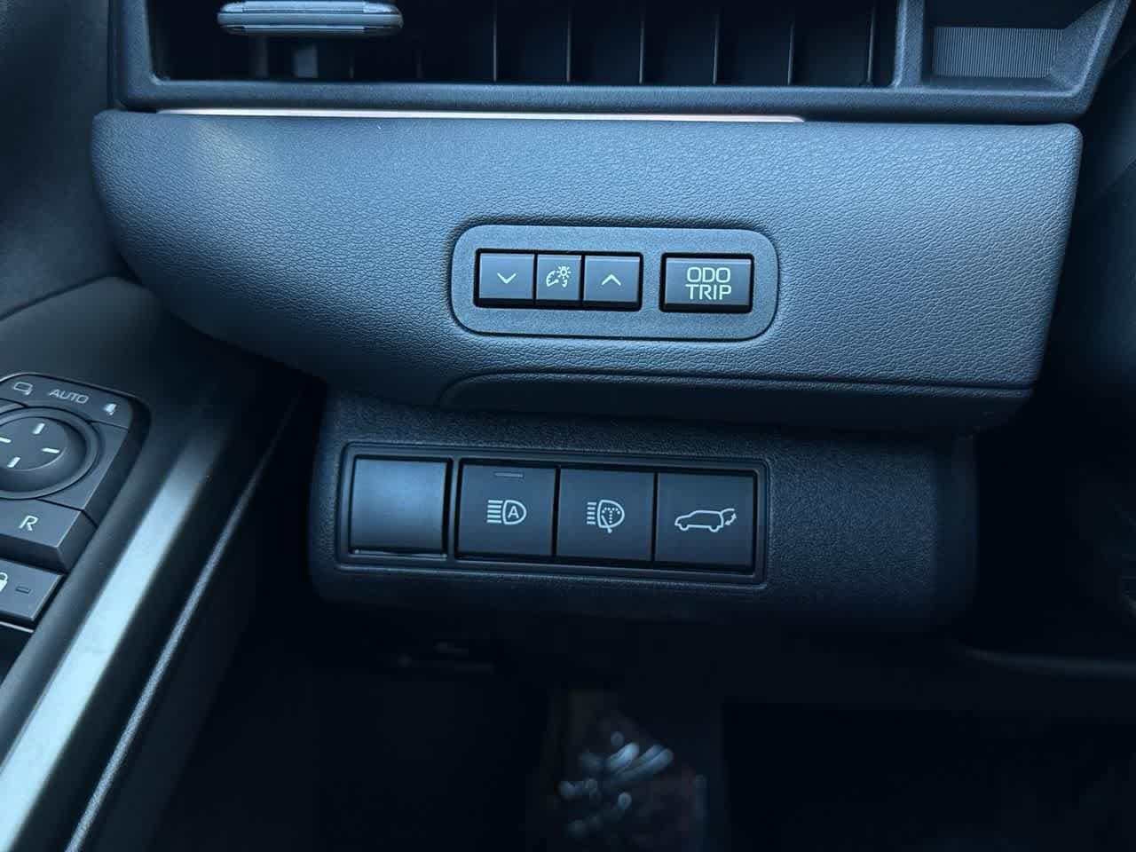 Thumbnail: 2026 Toyota bZ - 21