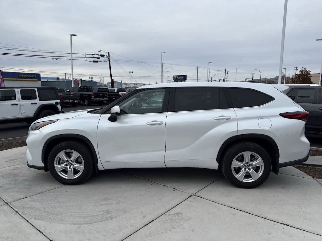 Certified 2022 Toyota Highlander Hybrid LE SUV