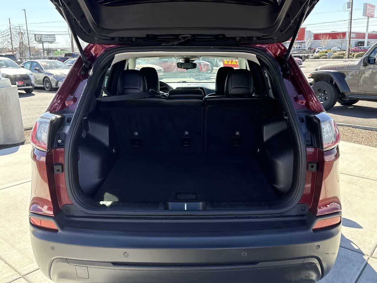 Thumbnail: 2021 Jeep Cherokee - 6