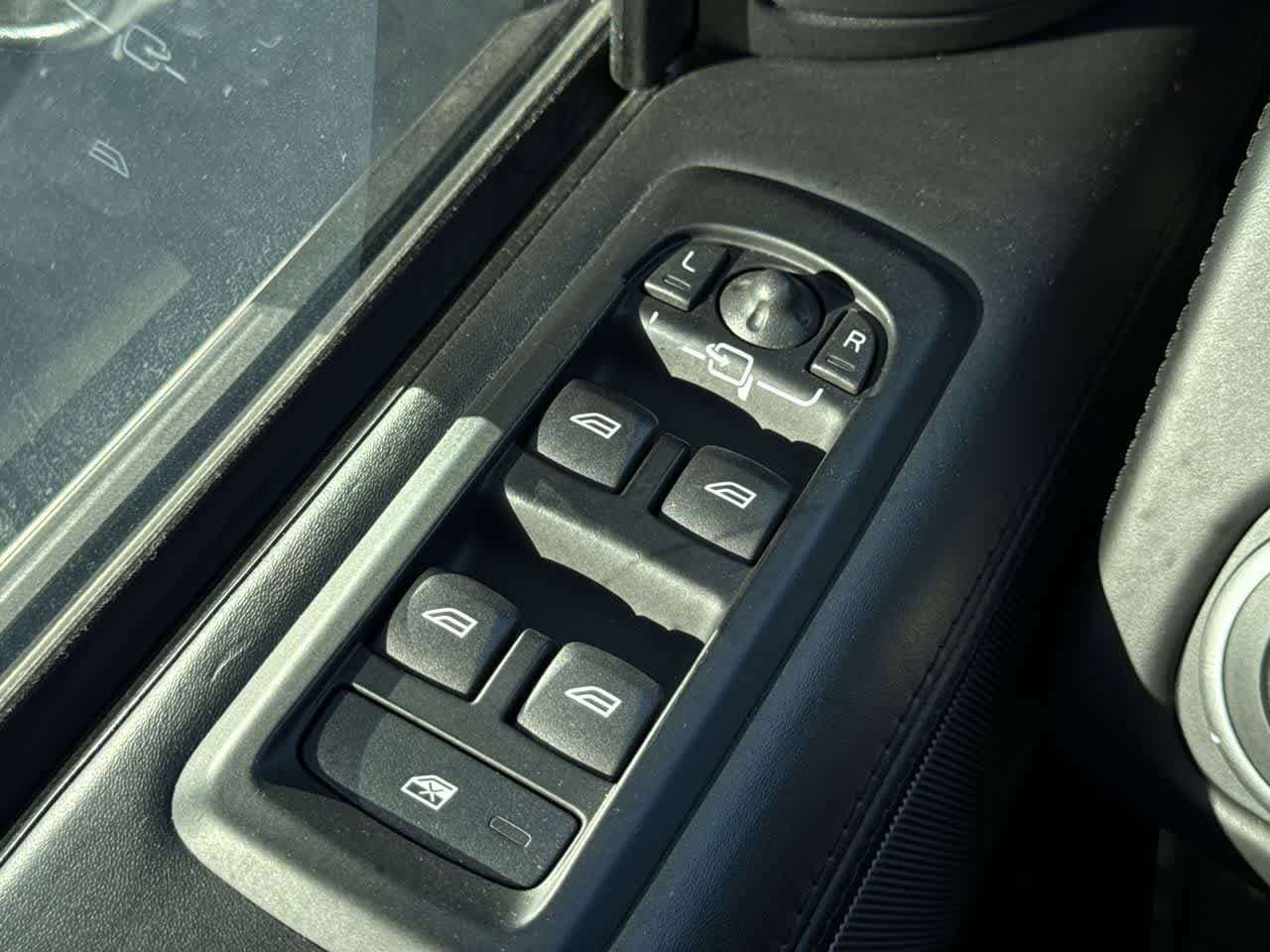 Thumbnail: 2013 Land Rover Range Rover Sport - 23