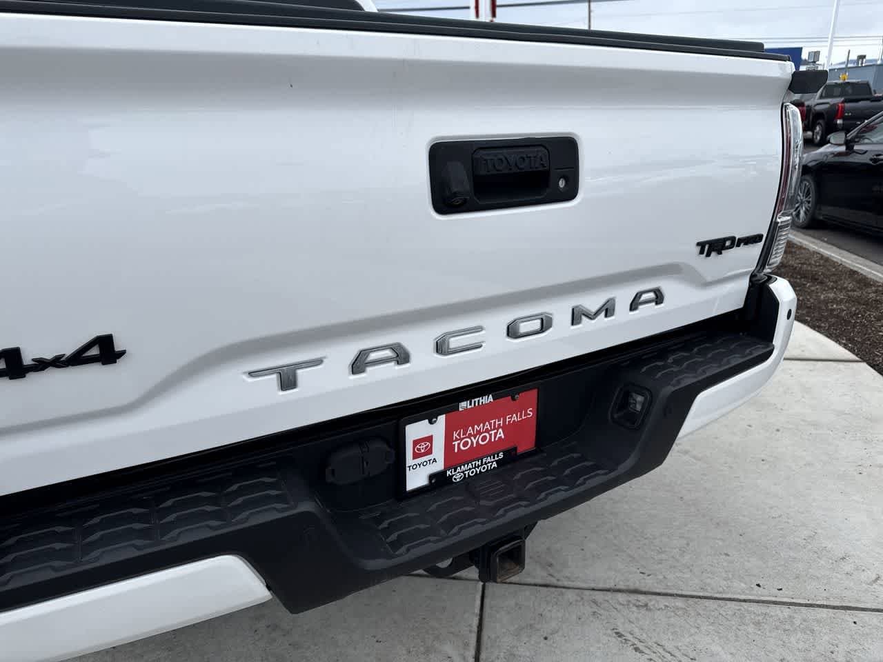 Thumbnail: 2020 Toyota Tacoma - 9