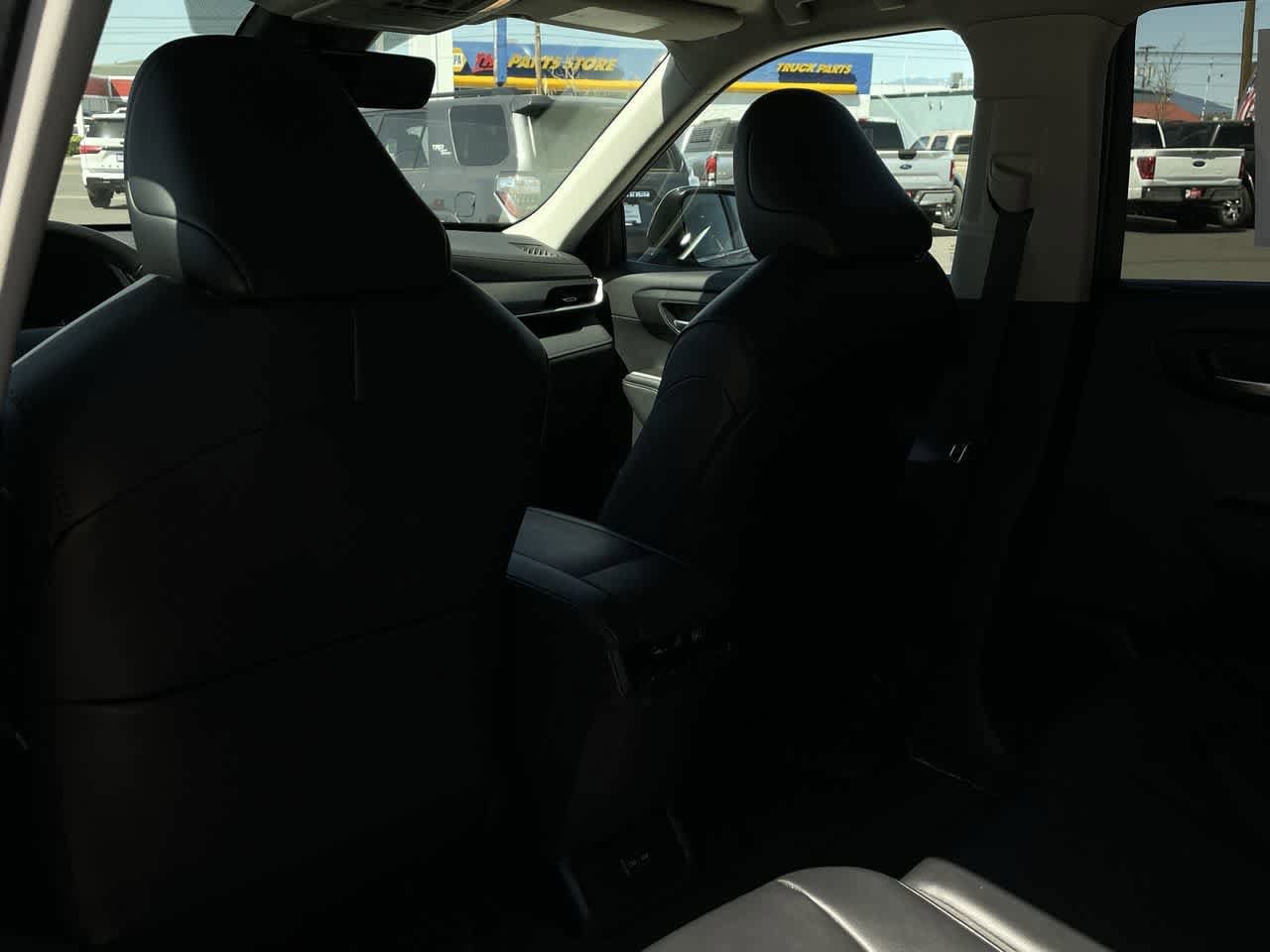 2024 Toyota Highlander XLE 14