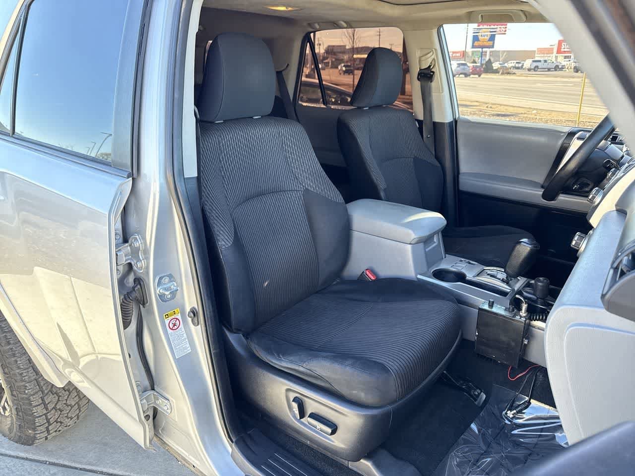 Thumbnail: 2012 Toyota 4Runner - 14