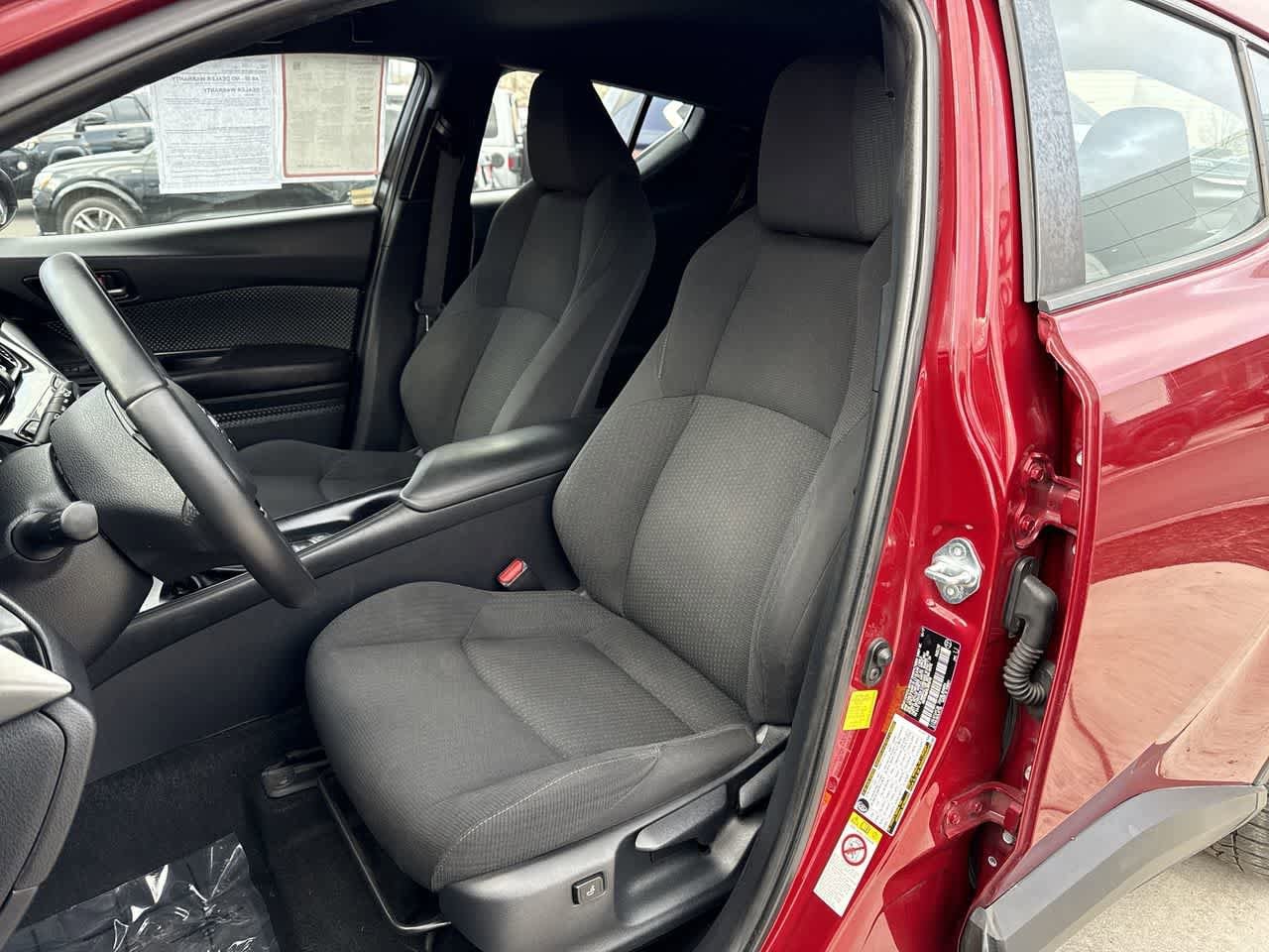 Thumbnail: 2018 Toyota C-HR - 11