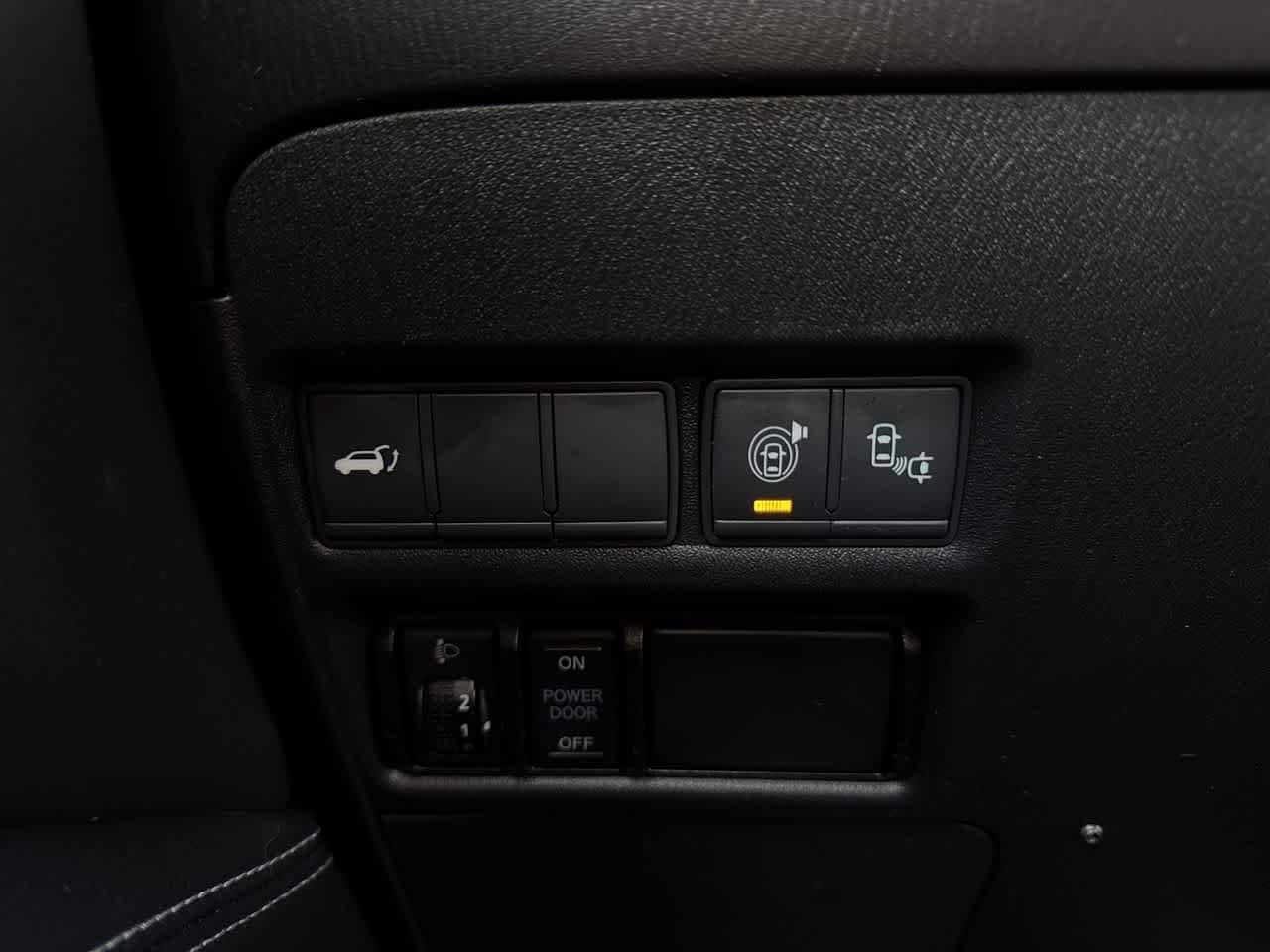 Thumbnail: 2017 Nissan Armada - 22