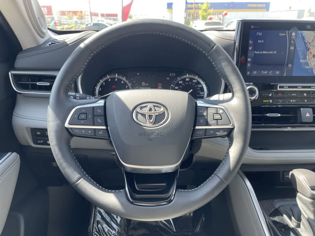 Thumbnail: 2021 Toyota Highlander - 19