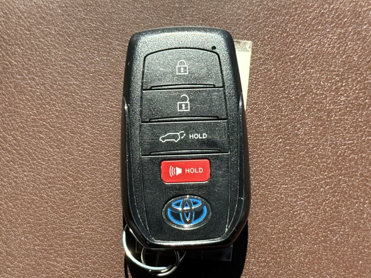 Thumbnail: 2022 Toyota Venza - 23