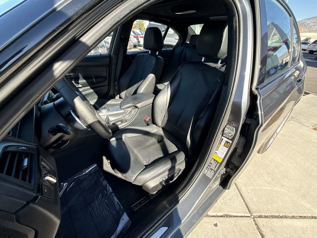 Thumbnail: 2015 BMW 3 Series - 10