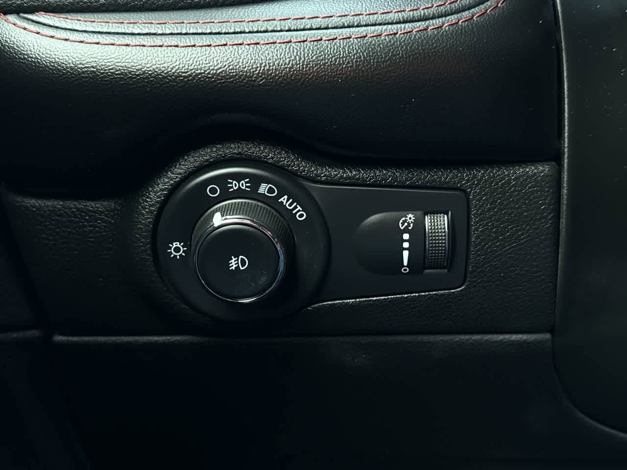 Thumbnail: 2023 Dodge Durango - 22