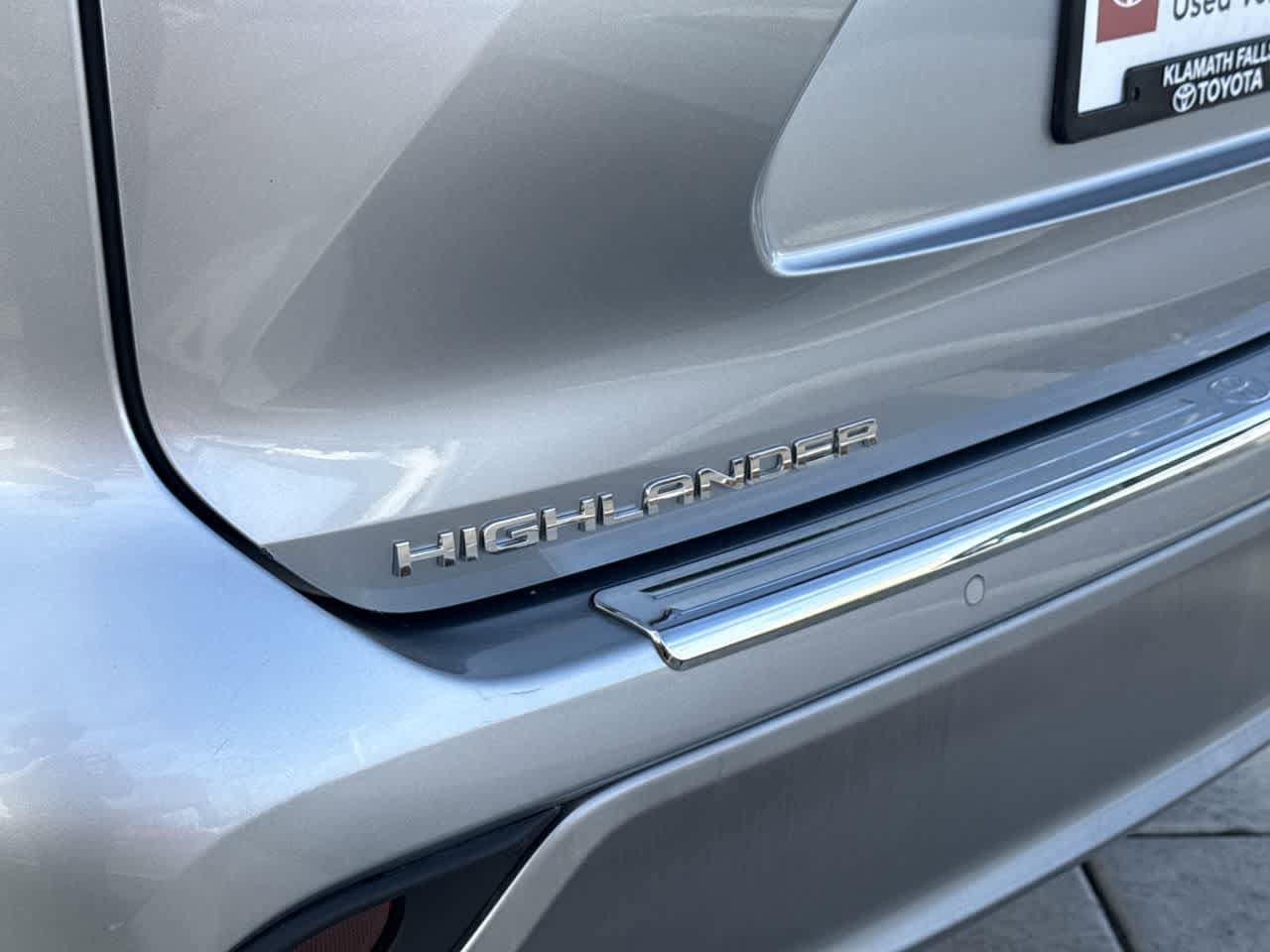 Thumbnail: 2021 Toyota Highlander - 9