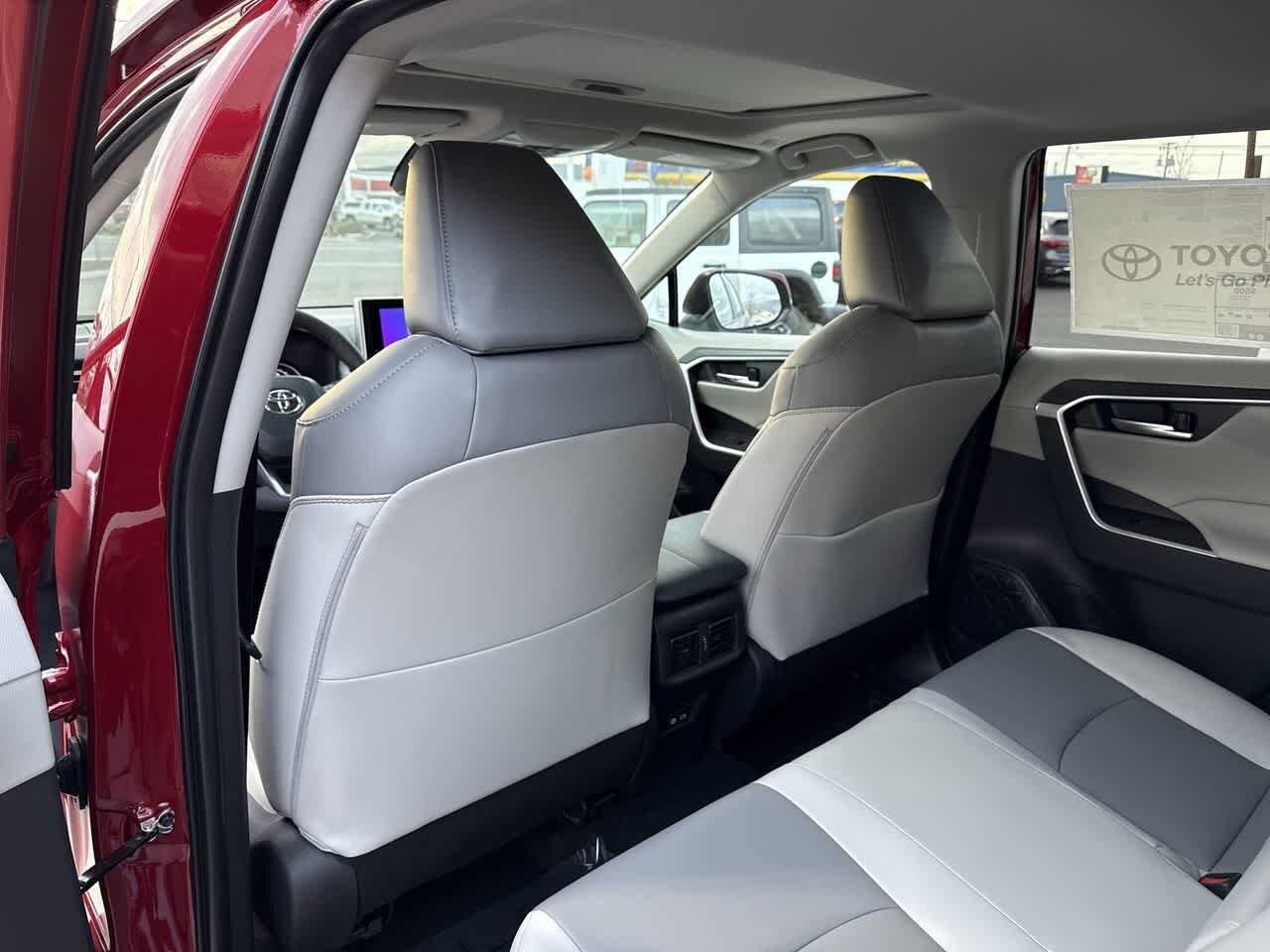 Thumbnail: 2025 Toyota RAV4 - 13