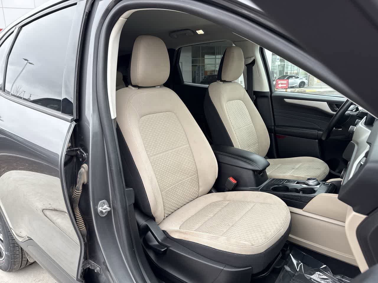 Thumbnail: 2022 Ford Escape - 14