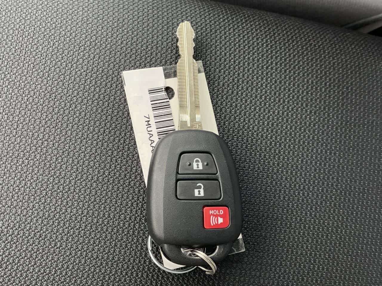 Thumbnail: 2023 Toyota Corolla Cross - 25