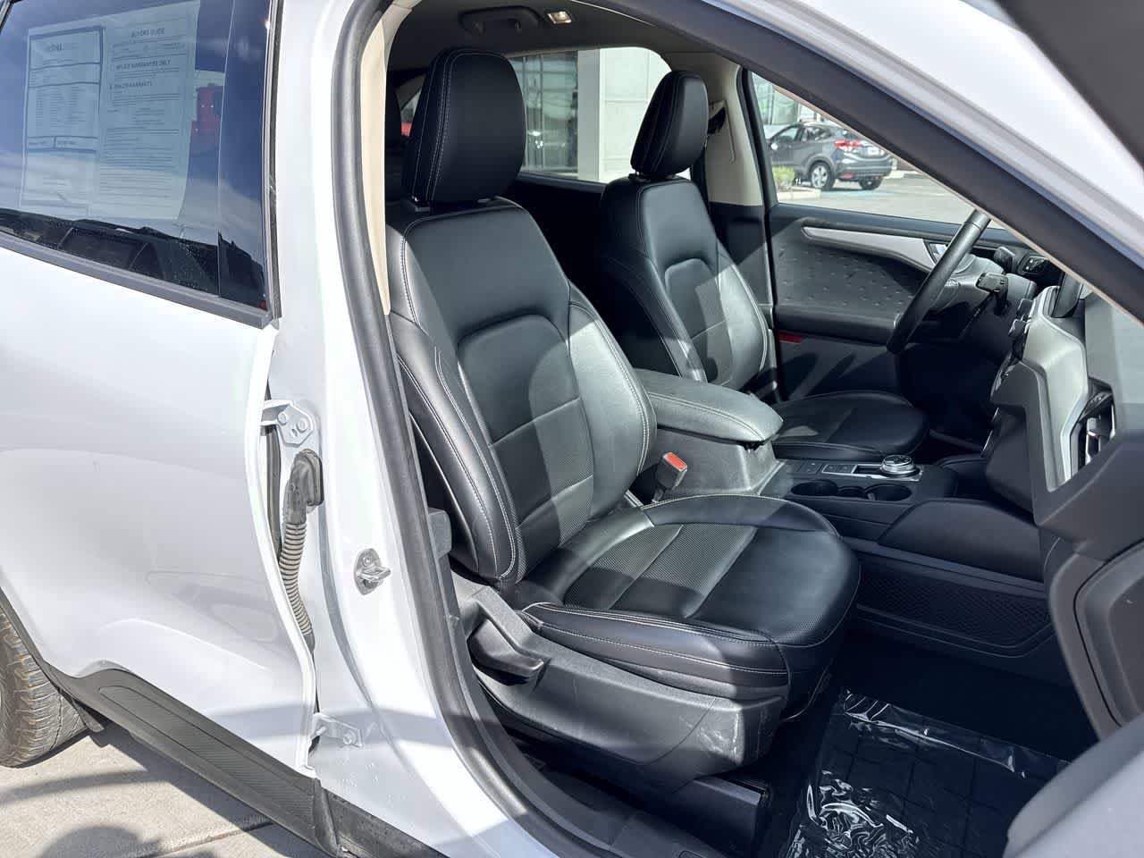 Thumbnail: 2020 Ford Escape - 14
