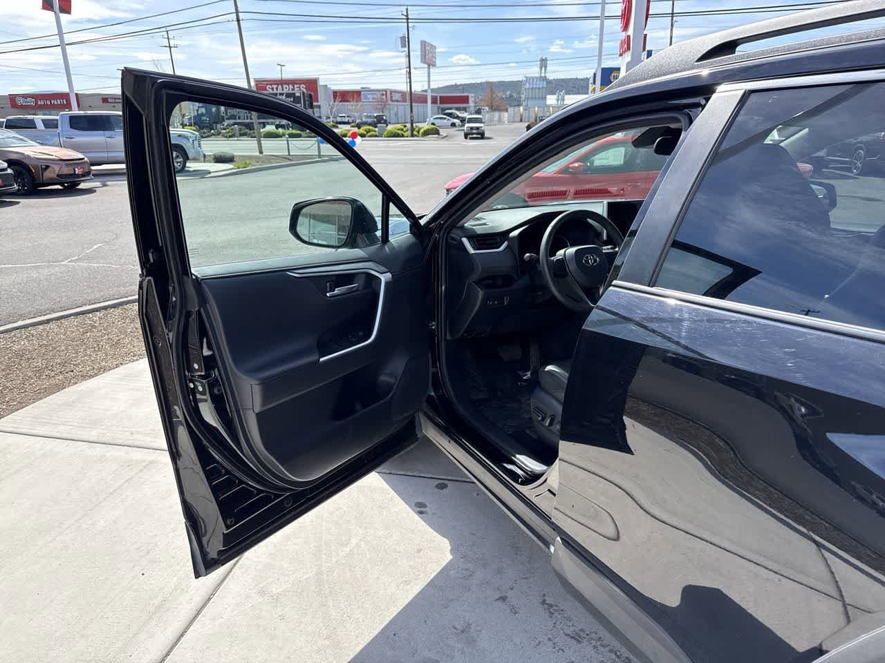 Thumbnail: 2024 Toyota RAV4 - 10