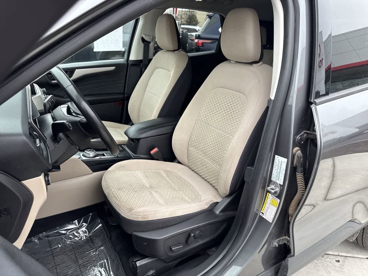 Thumbnail: 2022 Ford Escape - 11