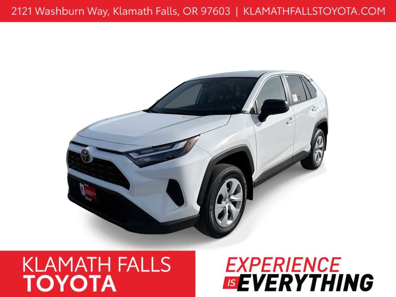 2025 Toyota RAV4 LE's photo