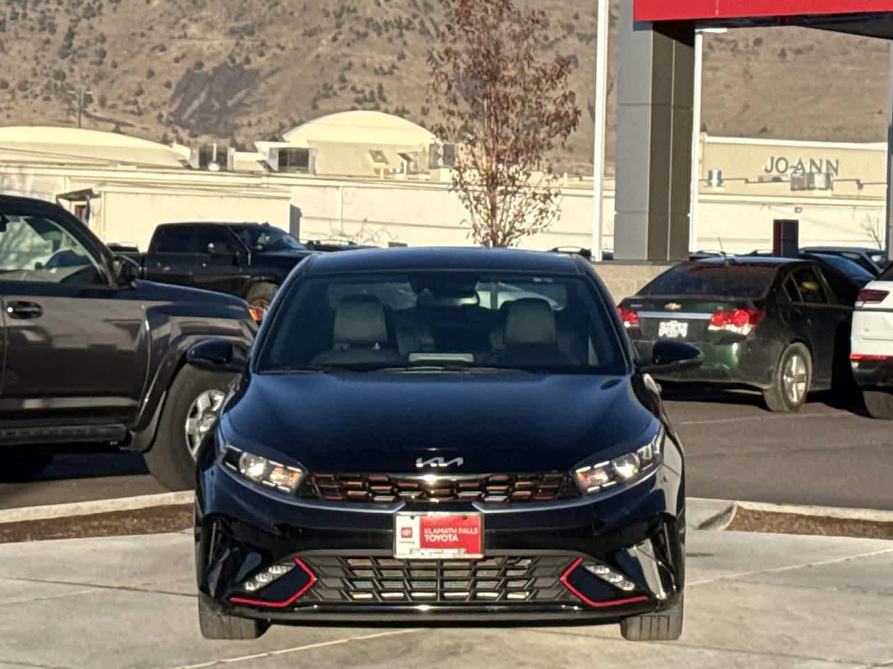 Thumbnail: 2023 Kia Forte - 3