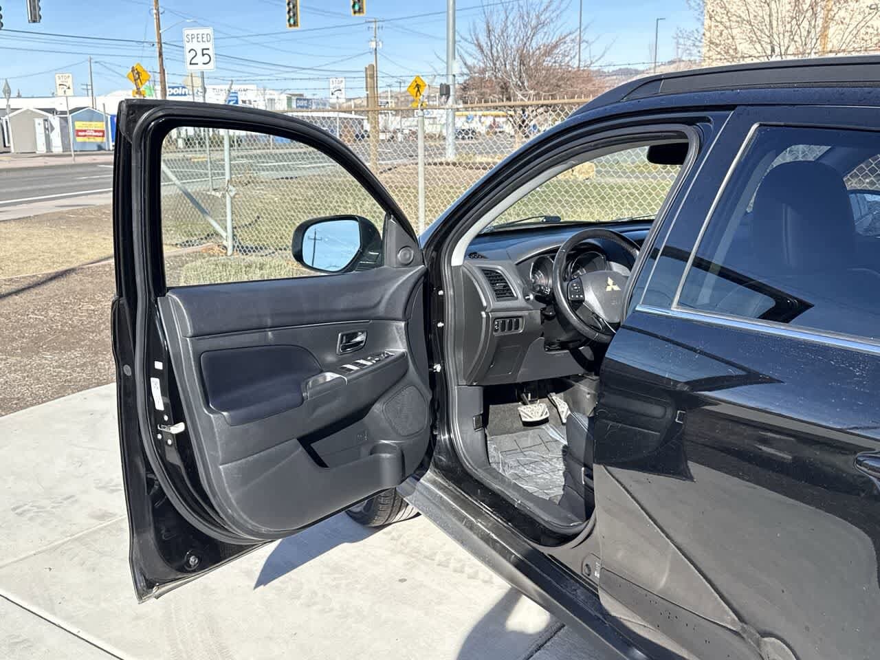 Thumbnail: 2018 Mitsubishi Outlander Sport - 10