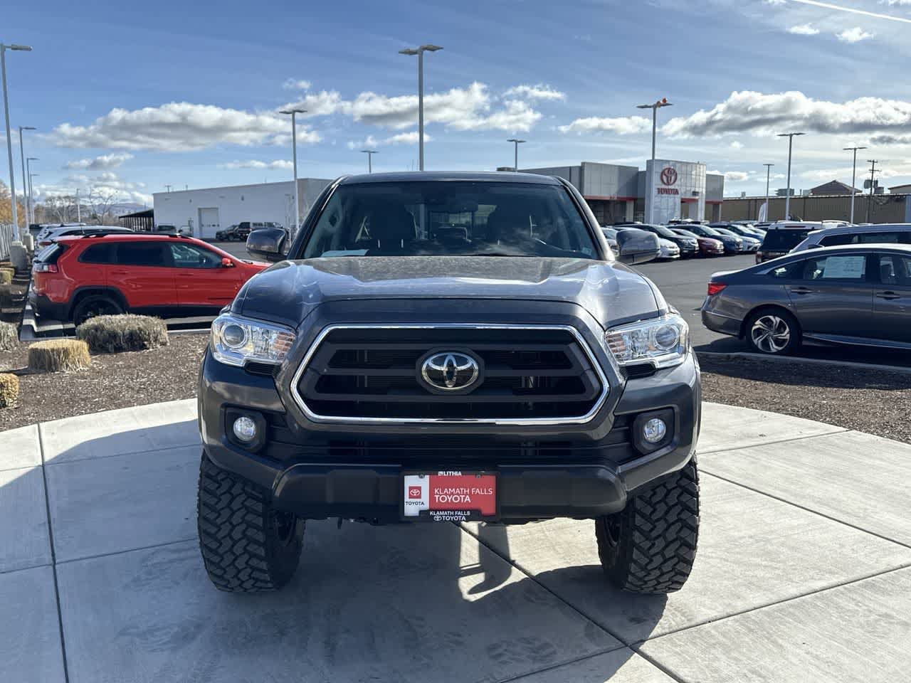 Thumbnail: 2023 Toyota Tacoma - 3