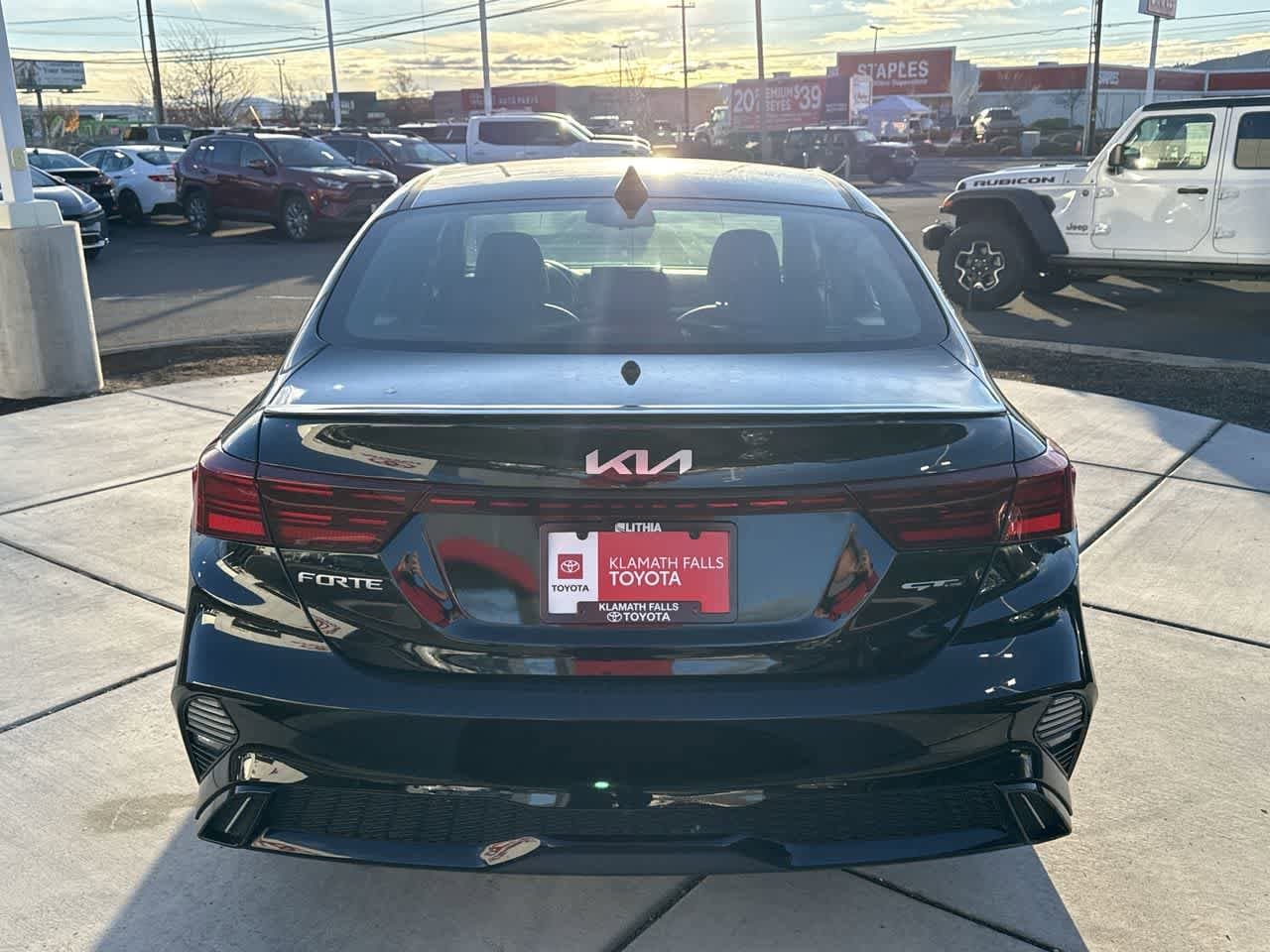 Thumbnail: 2023 Kia Forte - 4