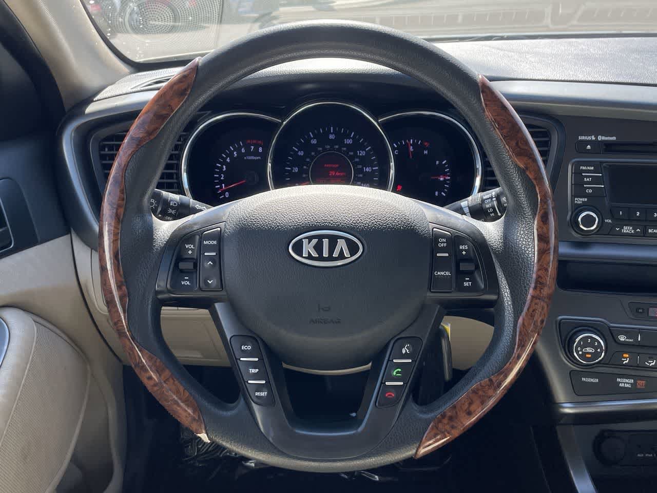 Thumbnail: 2012 Kia Optima - 16