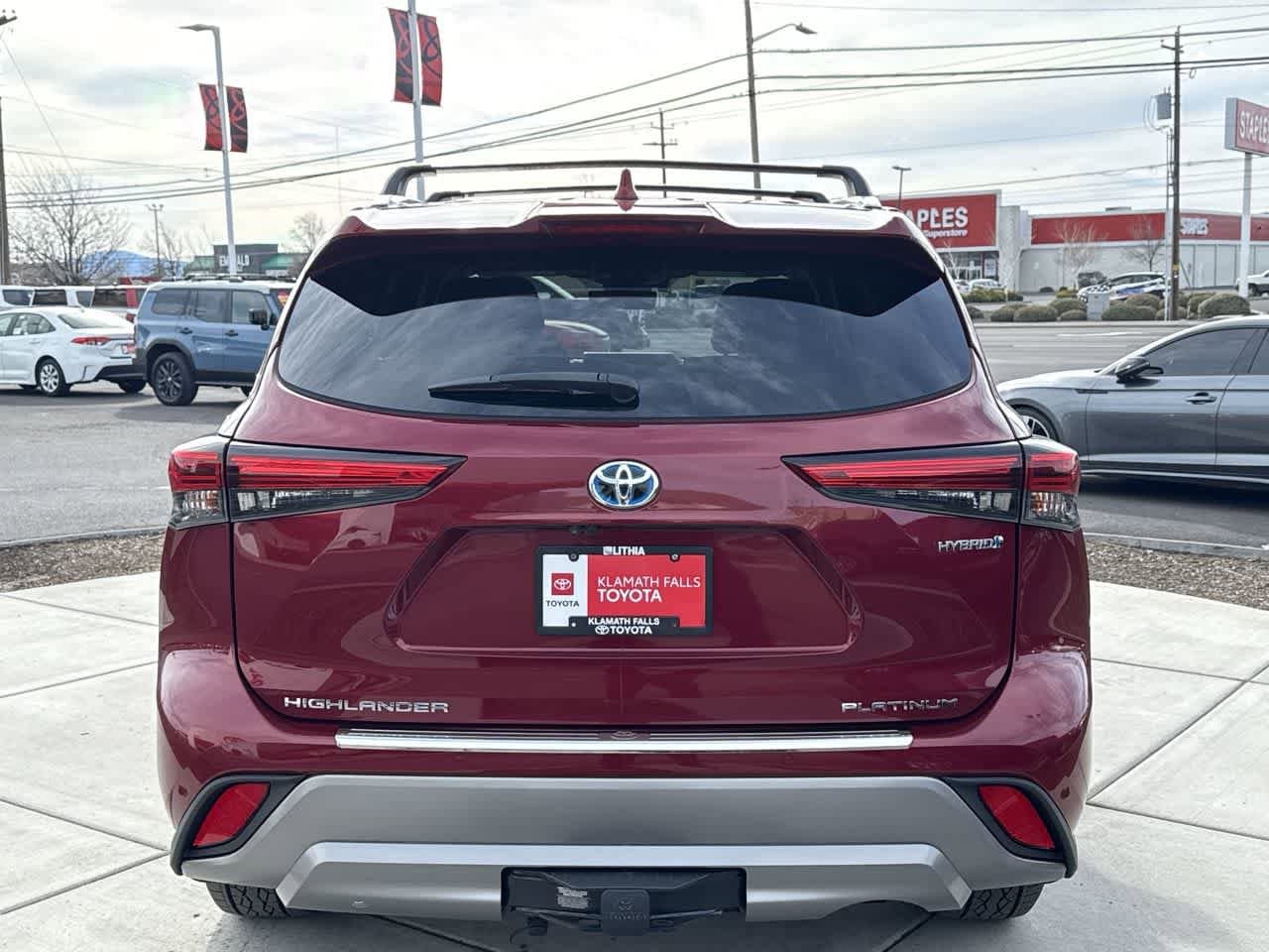 Thumbnail: 2022 Toyota Highlander - 4