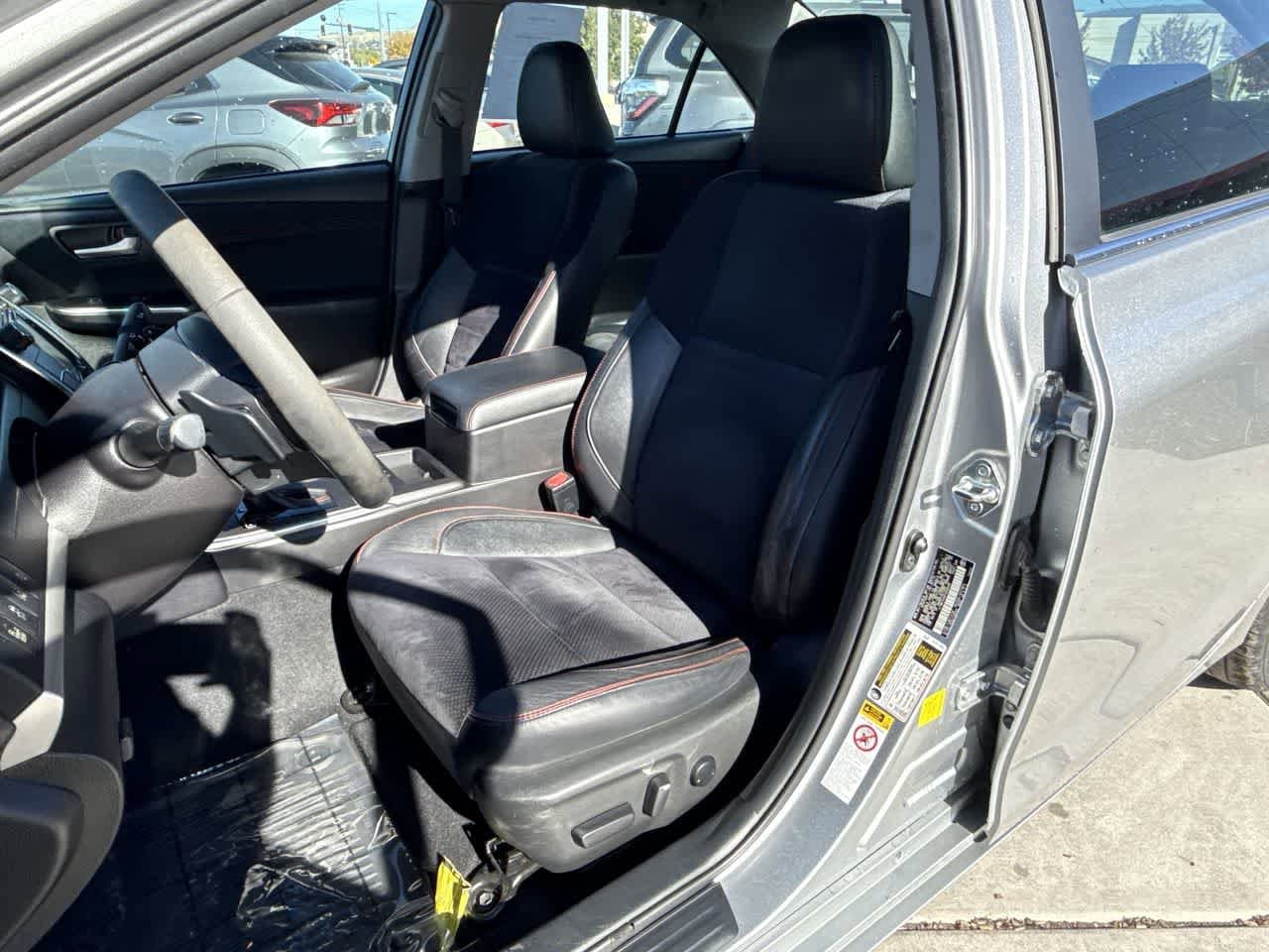 Thumbnail: 2015 Toyota Camry - 11