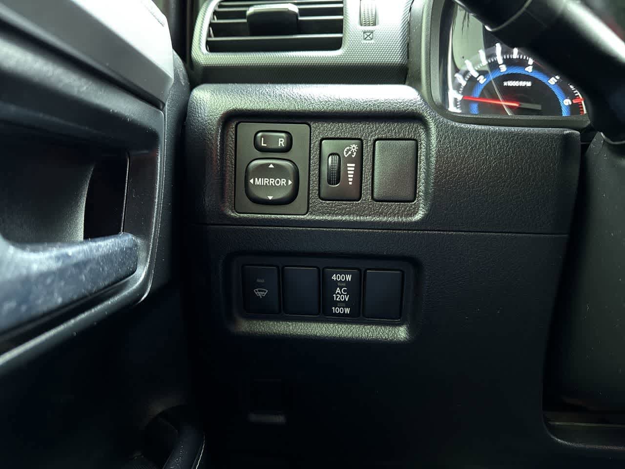 Thumbnail: 2016 Toyota 4Runner - 21