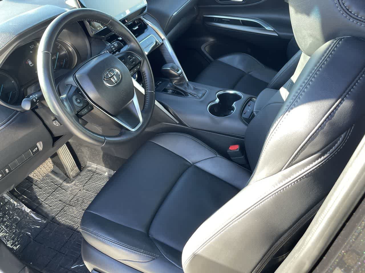 Thumbnail: 2022 Toyota Venza - 10