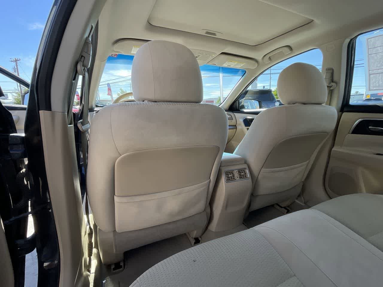 Thumbnail: 2014 Nissan Altima - 13