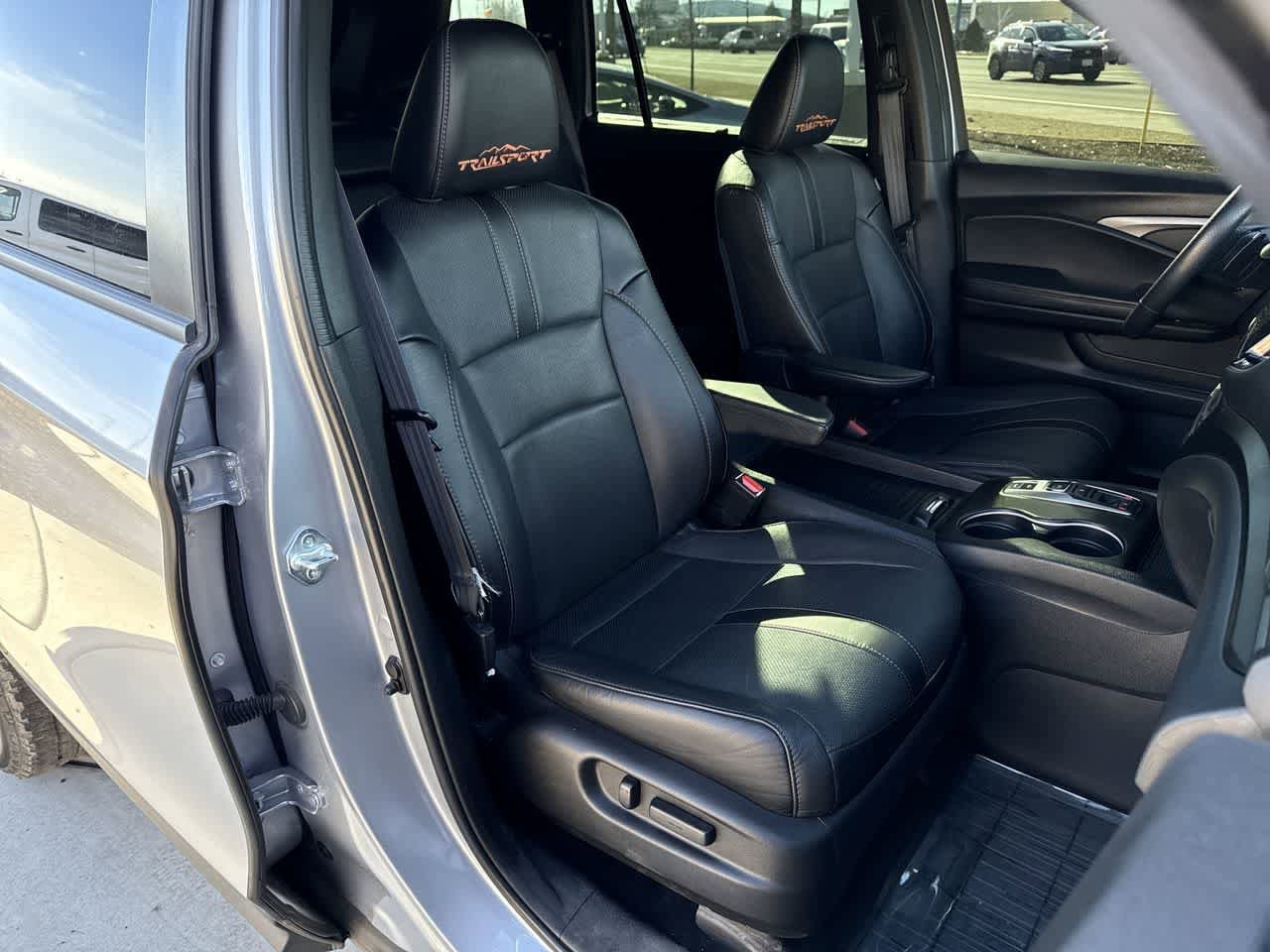 Thumbnail: 2022 Honda Passport - 14