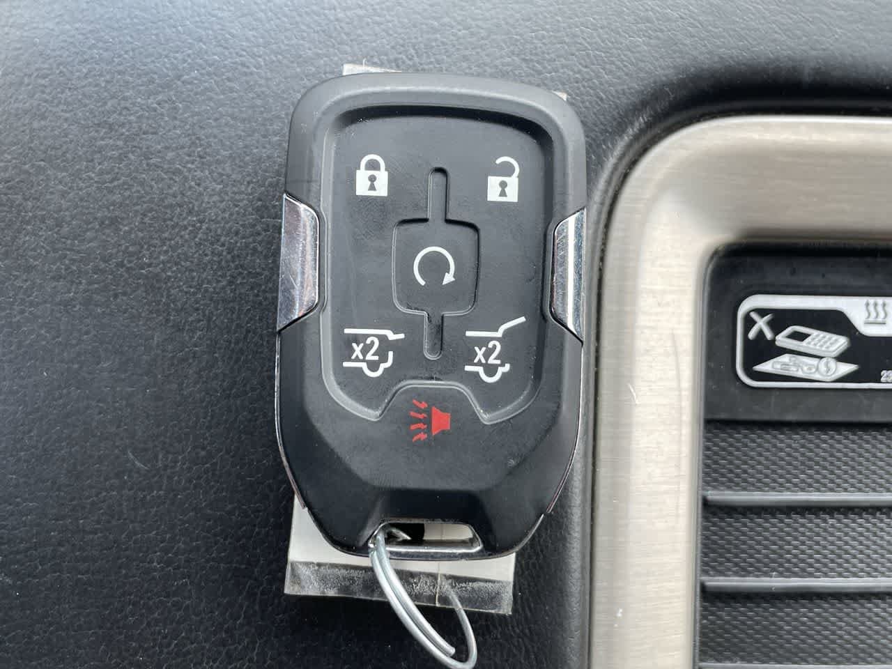 Thumbnail: 2019 GMC Yukon XL - 24