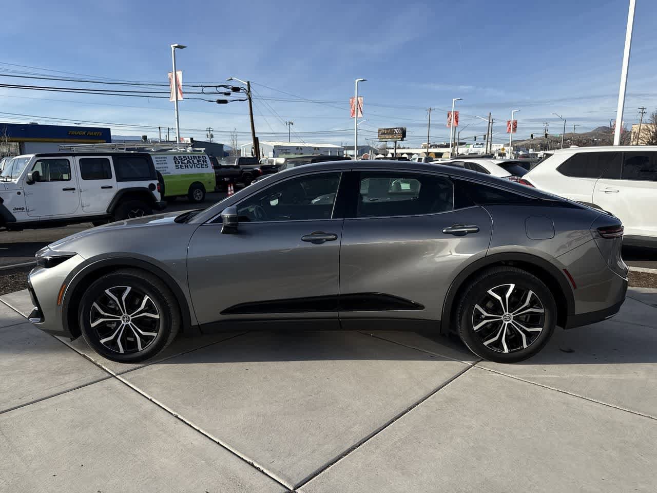 Thumbnail: 2023 Toyota Crown - 2